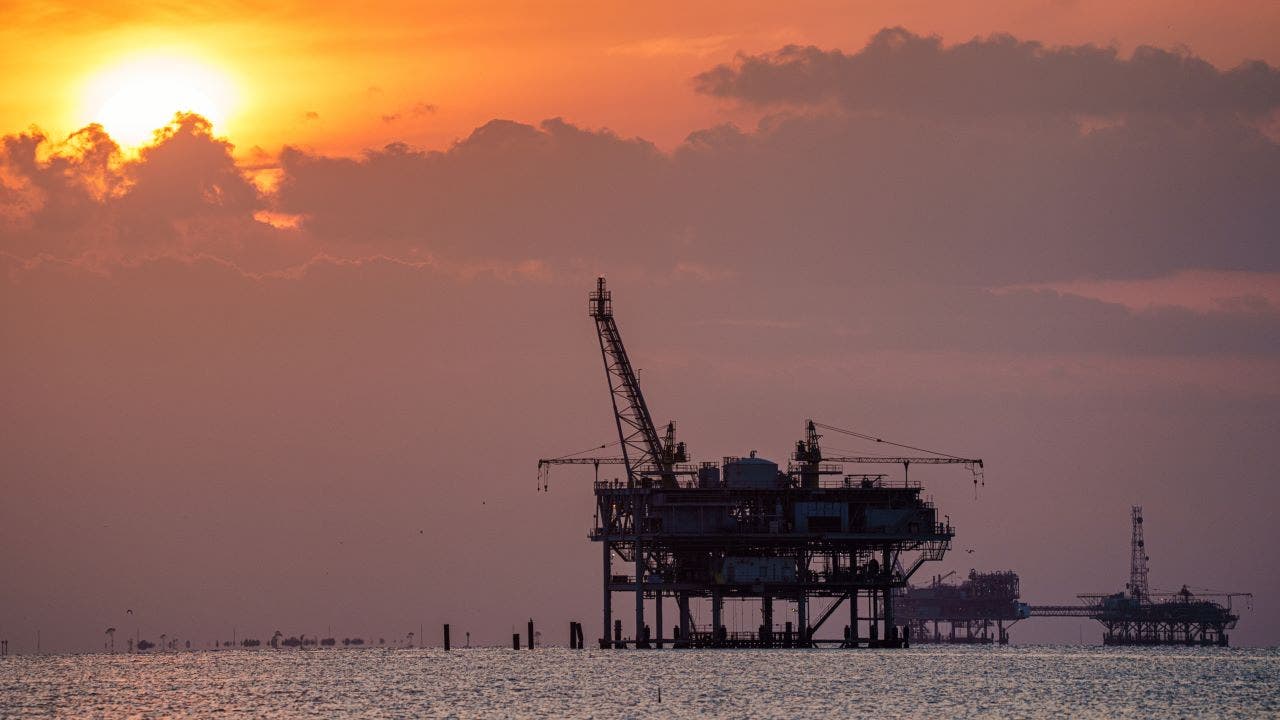 What Drives Oil Prices? Supply, Demand & Global Factors Explained